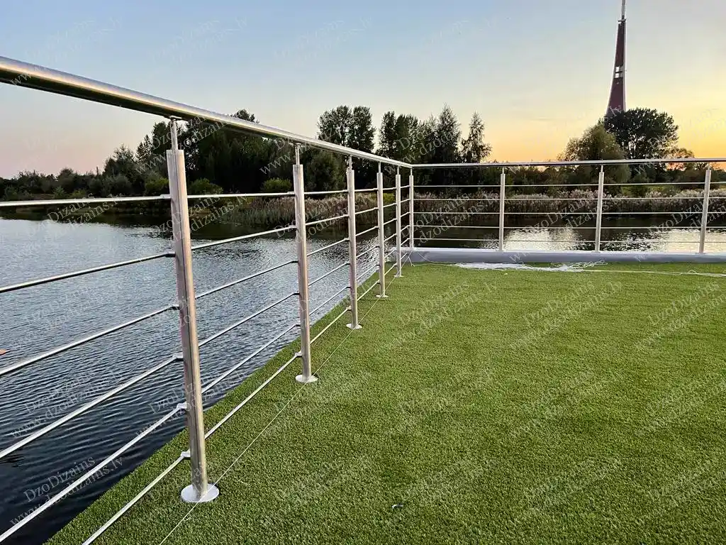 Система перил из нержавеющей стали с прочной конструкцией на улице