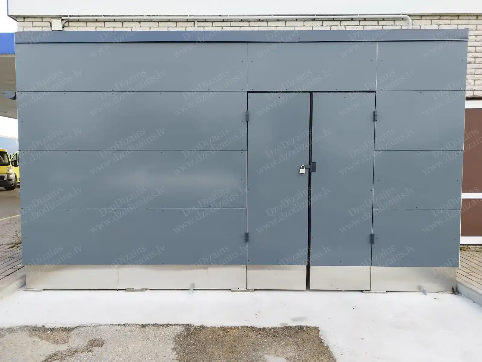 Пункт приёма депозитной тары с металлической конструкцией