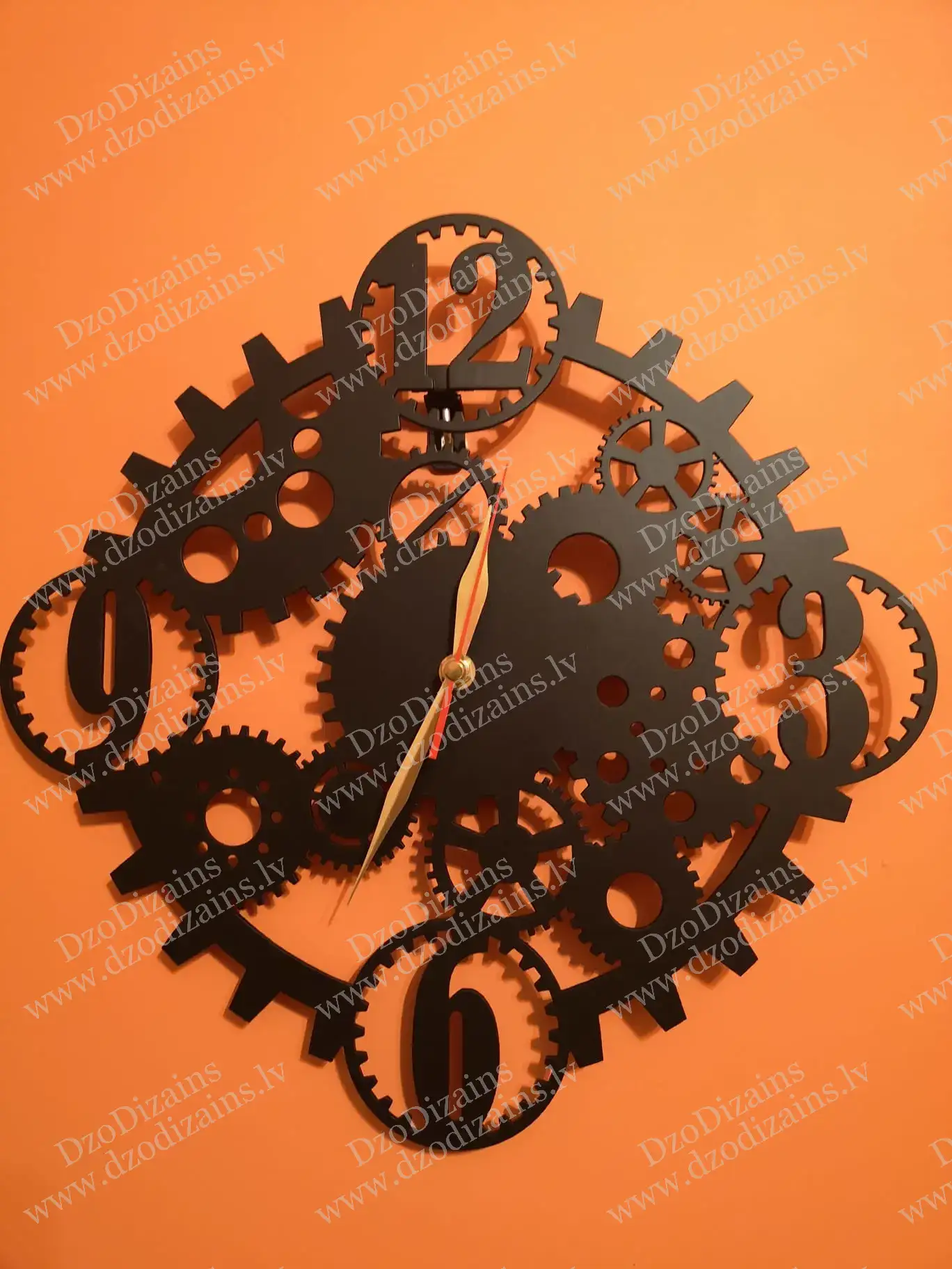 Металлические настенные часы с дизайном шестерёнок – отличный подарок