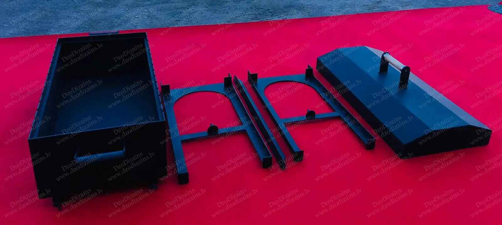 Дизайнерская металлическая чаша для костра с устойчивой треногой